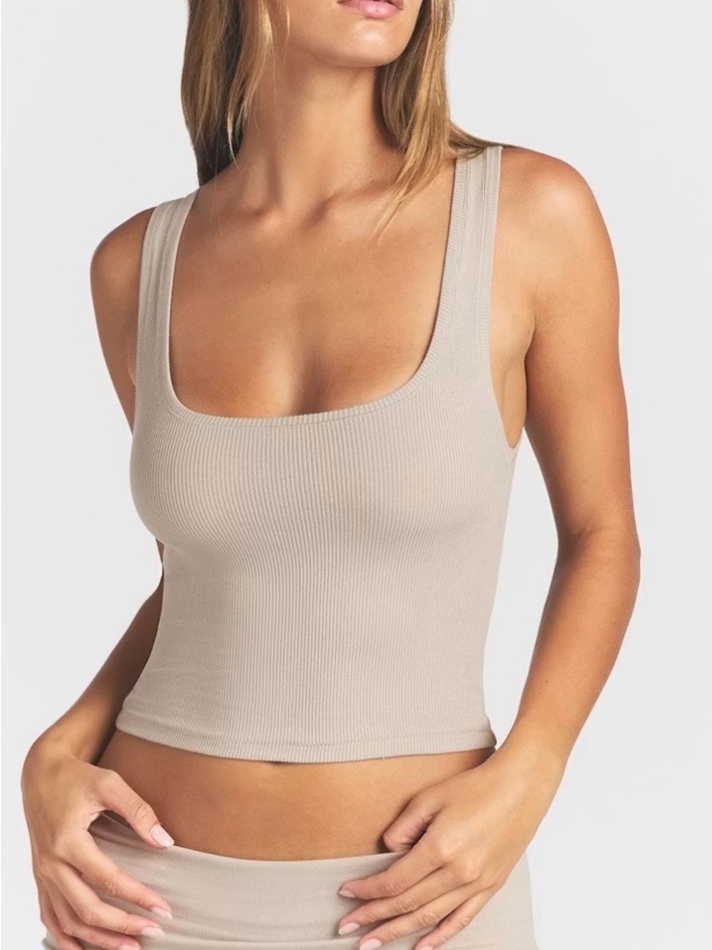 SKIMS Ribbed Tank Top - Picture 2 of 3
